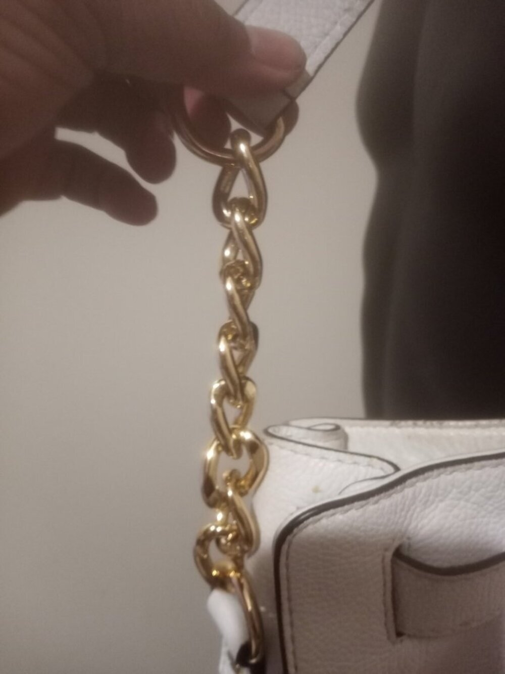 Michael Kors handbag hobo leather Pretty Pink And White . Key Lock Gold Chain - Picture 6 of 14